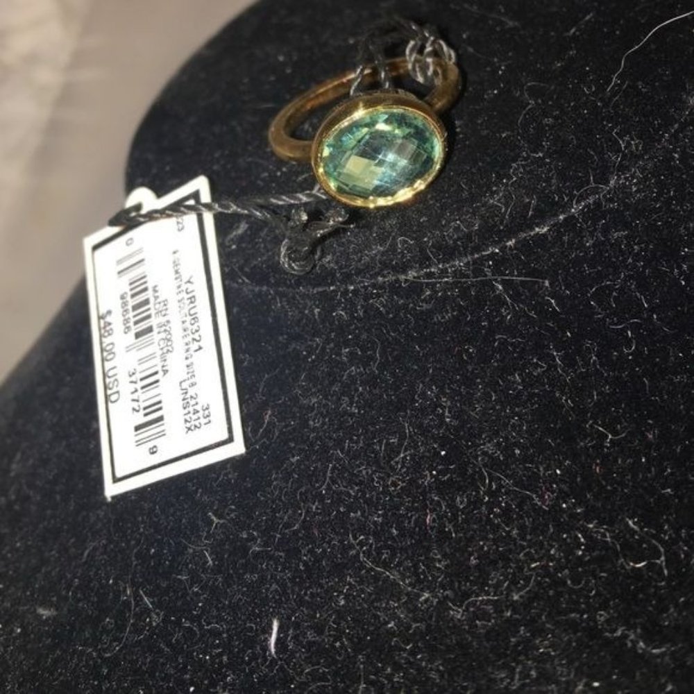 Juicy Couture 8 Green gemstone solitaire ring NIB